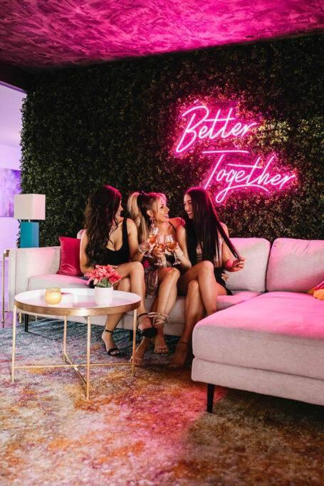 Love Oasis By Scottsdale Beach Club - New Bagian luar foto